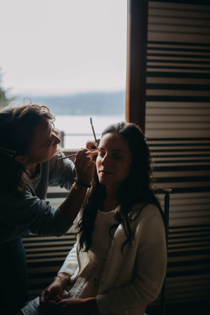 Maquillage de la mariée avec vue sur le Lac d'Annecy