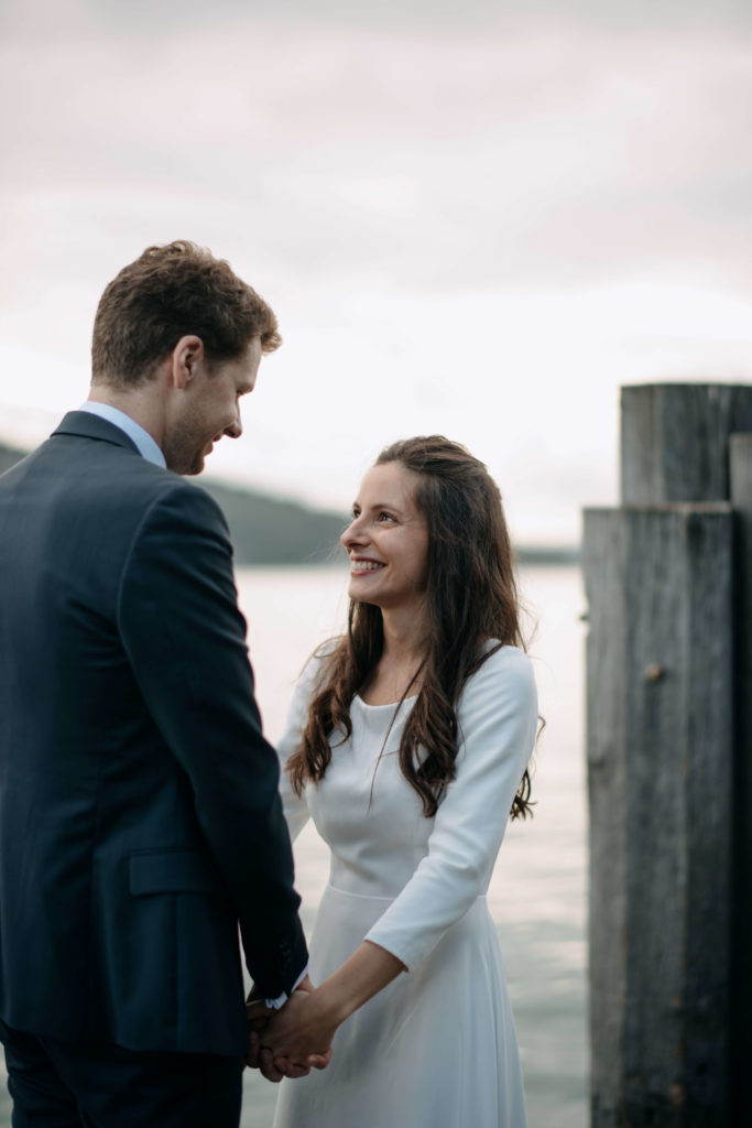 Echange de regards des mariés