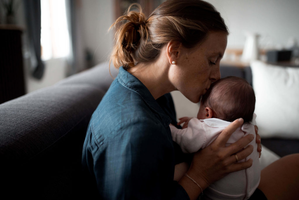 Maman et son nouveau né