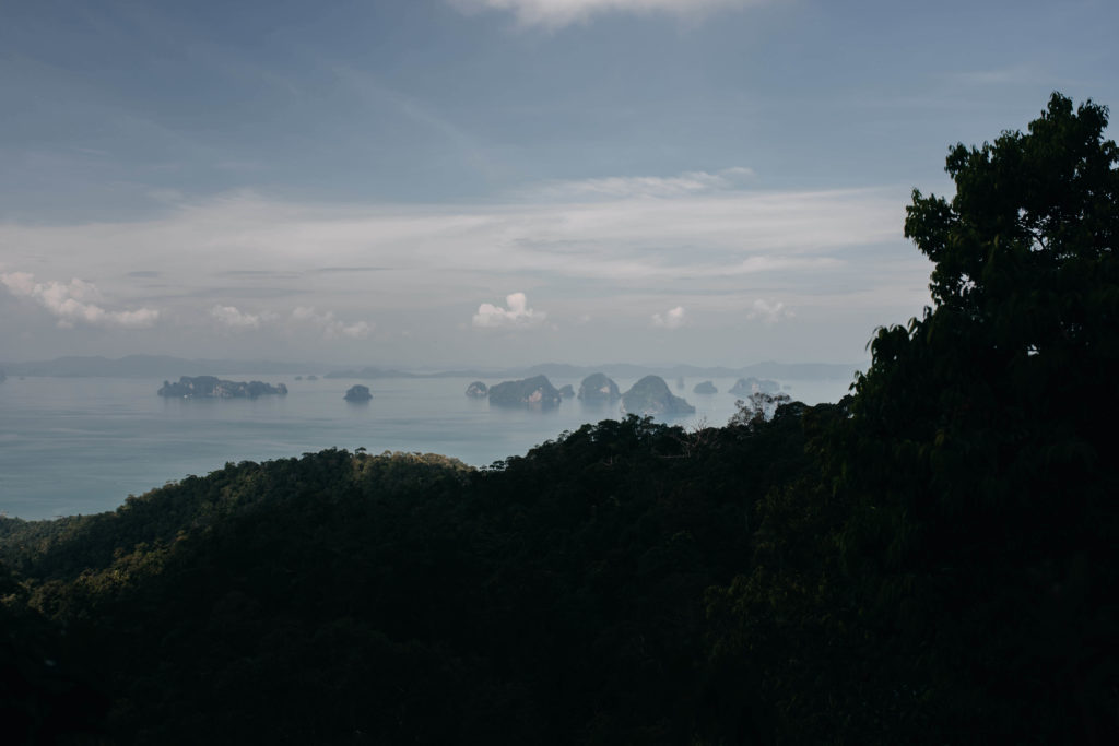 Vue sur des îles au large de la Thaïlande