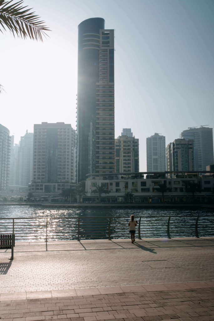 Vue sur le fleuve à Dubaï