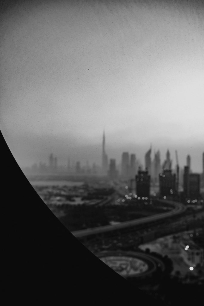 Vue de Dubaï en noir et blanc
