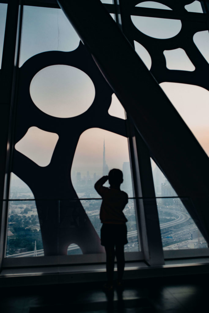 Silhouette petite fille