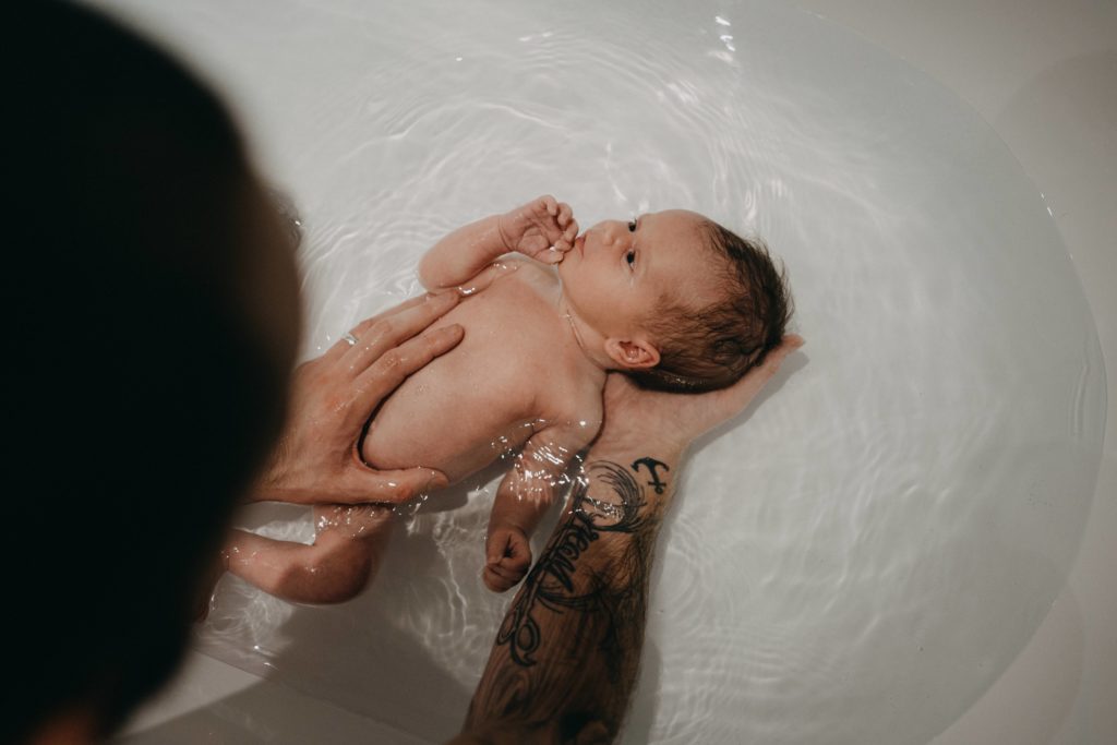 bain nouveau né